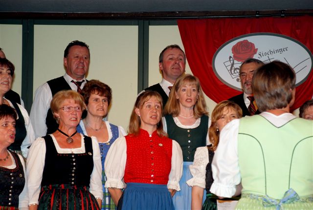 Voll Konzentriert und mit großer Hingabe begann unser Jubiläumsabend