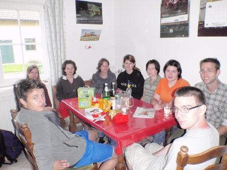 Bei all der Arbeit durfte natürlich auch im Innendienst eine Pause nicht fehlen! Bei lauter leckeren Sachen!